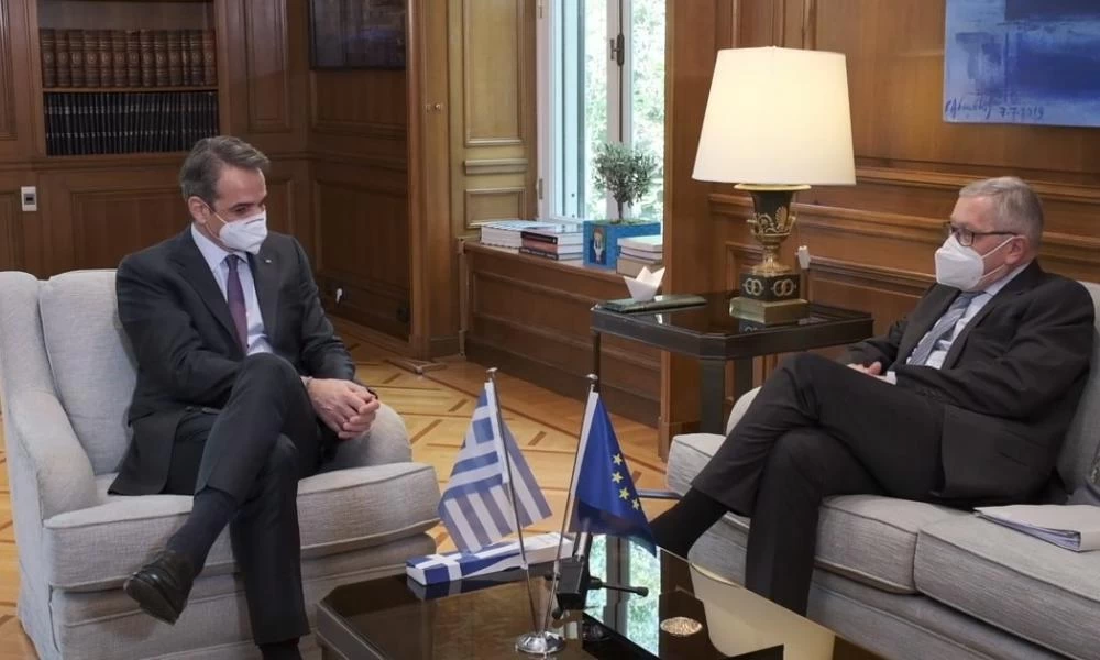Συνάντηση Μητσοτάκη με τον Κλάους Ρένγκλινγκ στο Μέγαρο Μαξίμου